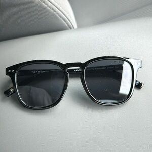 Tommy Hilfiger sunglasses